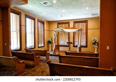 SANTA ANA, CALIFORNIA - 22 AUG 2022: Wedding Chapel In The Old Orange County Courthouse.