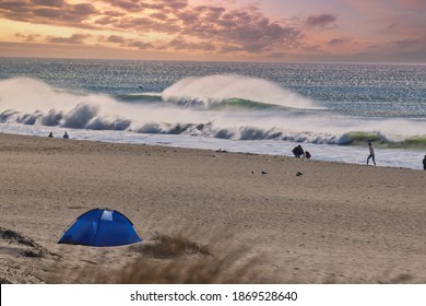 Santa Ana Winds Buffet Oxnard Shores  In California