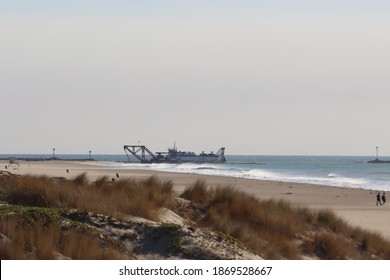 Santa Ana Winds Buffet Oxnard Shores  In California