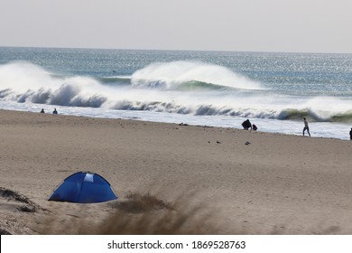 Santa Ana Winds Buffet Oxnard Shores  In California