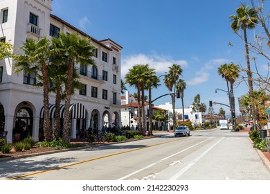 SANTA BARBARA, CA, USA - March 30, 2022: Famous State Street. Traditional Colonial Architecture In Santa Barbara, California. USA. Popular Tourist Destination. 