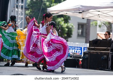 Santa Barbara Old Spanish Days Festival Stock Photo 2049714302 ...