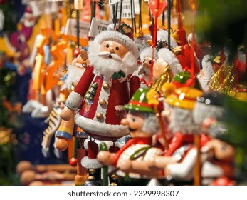 Santa Claus and other Christmas figures