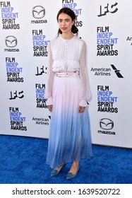 SANTA MONICA, CA: 08, 2020: Margaret Qualley At The 2020 Film Independent Spirit Awards.
Picture: Paul Smith/Featureflash