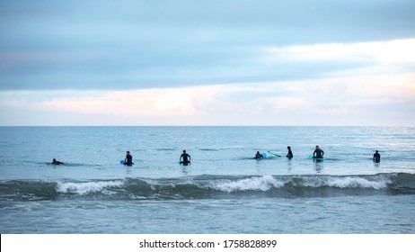 Santa Monica, CA /USA 06-12-2019 Surf Lesson For Beginners.