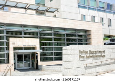 SANTA MONICA, CALIFORNIA - 15 MAY 2021: Santa Monica Public Safety Building, Housing The Police Department And Fire Administration.