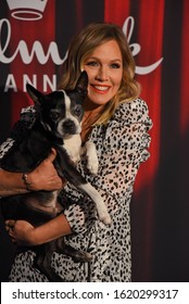 Santa Monica, CA/USA - January 19, 2020: Jennie Garth Attends Hallmark Channel’s 2020 American Rescue Dog Show In Santa Monica, CA.