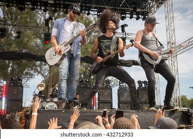 Santa Rosa, CA/USA - 6/3/2016 : Chase Rice (left) And His Band Performs At Country Summer In Santa Rosa, CA. 