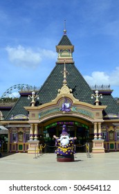 SANTA ROSA CITY, LAGUNA, PHILIPPINES - OCTOBER 28, 2016: Facade Of Enchanted Kingdom Theme Park Where Local And Foreign Tourists Flock