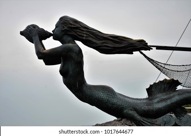 mermaid bow figurehead