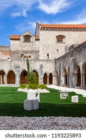 Santarem, Portugal - September 11, 2017: Cloister Of Convento De Sao Francisco Convent. 13th Century Mendicant Gothic Architecture. Franciscan Religious Order.