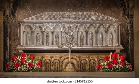 SANTIAGO DE COMPOSTELA, SPAIN - DECEMBER 31, 2021: Tomb of the Apostle Saint James the Great in the Cathedral of Santiago de Compostela, Spain