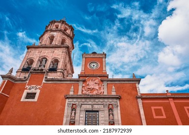 Santiago De Queretaro, Queretaro, Mexico, 09 07 22, Main Entrance Next To The Tower And Bell Of The
Temple Of San Francisco De Asís With A Blue Sky And Clouds, No People