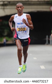 SAO PAULO, BRAZIL - FEBRUARY 21, 2016: Giovani Dos Santos Leading The Sao Paulo Half Marathon