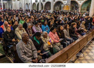 Sao Paulo, Brazil, June 13, 2016. Faithful During The Catholic Mass In Honor Of St. Antonio Odf Pari In The Interior Of The Church Dedicated To The Saint, In The East Of Sao Paulo City.