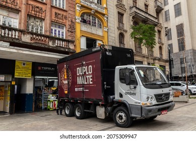 Sao Paulo, Brazil, November 09, 2021. AMBEV Beverage Distribution Truck Parked In Front Of A Bar For Unloading Goods, In Anhangabau Valley, Downtown São Paulo.