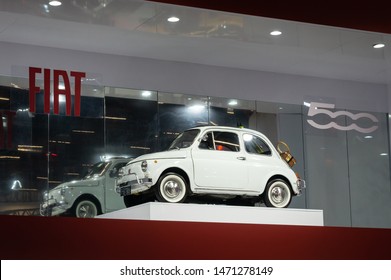 Fiat 500 Front Images Stock Photos Vectors Shutterstock