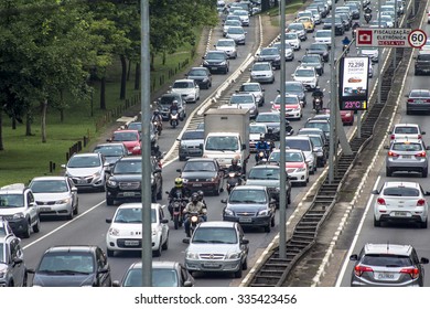 Sao Paulo, Brazil, October 22 2015: Traffic Jam In Moreira Guimaraes Avenue In Sao Paulo