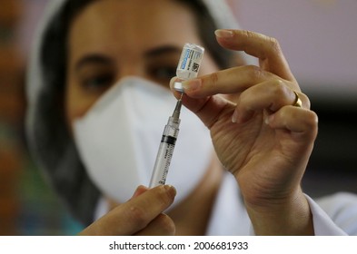 Sao Paulo, SP, Brazil - July 12, 2021: A Nurse Prepares A Dose Of Janssen, Johnson And Johnson, Vaccine For COVID-19 During The Vaccination Program For People With More Than 37 Years Old.