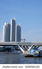 Saphan Taksin Bridge Boat Building Thailand Sky