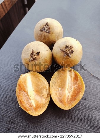 sapodilla fruit tastes sweet brown