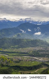 Sarangkot Is A Former Village Development Committee West Of Pokhara In Kaski District Gandaki Zone, Nepal. On Foreground It Is Beautiful Hemja Village And Backdrop Annapurna Range. 