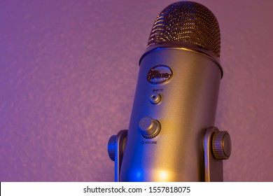 Sarasota, Florida / USA - November 2019: Blue Yeti USB Microphone In Silver. This Product Has Been Around Since 2009 And Produces Studio-quality Recordings For Us Everyday Folk, Especially Vlogers.