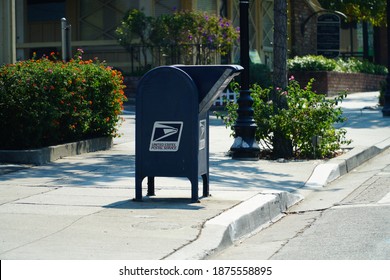 Saratoga, California, USA. ‎August ‎21, ‎2020. Big Blue Mail Boxes Are Part Of The United States Post Office And Are Convenient Drop Off Locations For Mail. 