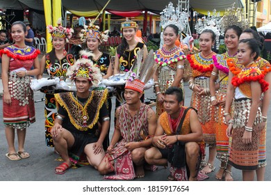 Saratok, Sarawak, 28 February 2016: A Grouo Of Sarawakian Youth Waearing A Traditional Sarawak Ethnic Costume