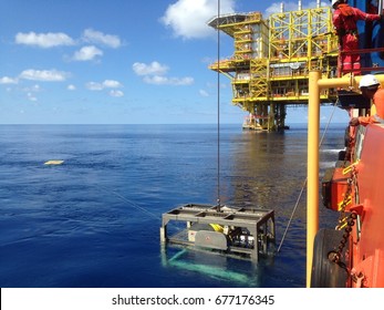SARAWAK, MALAYSIA - JUNE 16th, 2017: Unidentified offshore crews was monitored ROV during recovering ROV to DMS.