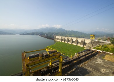 Sardar Sarovar Dam, It Is Large Irrigation And Hydroelectric Multi-purpose Dams On The Narmada River, Gujarat, India,