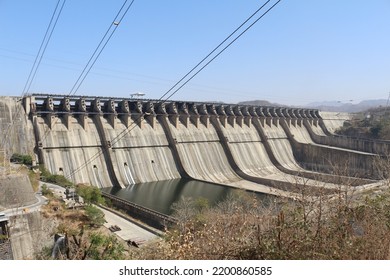 Sardar Sarovar Dam Near Statue Of Unity