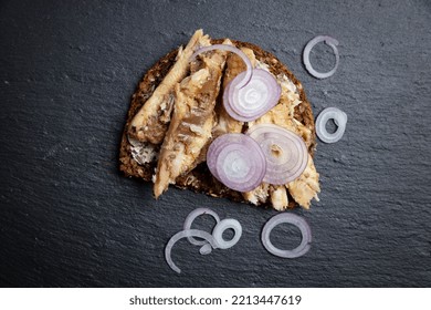 Sardine Bread With Onion Rings