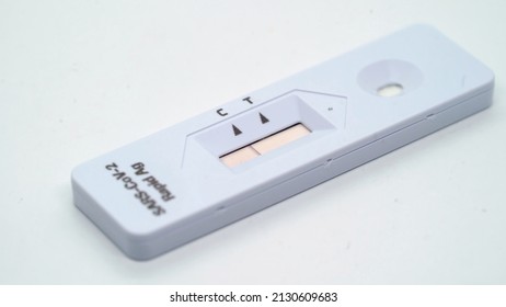 SARS-Cov-2 Rapid Ag Antigen Coronavirus Rapid Self Test. Covid-19 Virus Testing At Pandemic, Medical Equipment For Healthcare. Covid Pcr Negative Or Positive Result At White Isolated Background