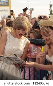 SASKATOON, CANADA - SEPT 9:  Taylor Swift At The 2012 Canadian Country Music Association Awards At Credit Union Centre On September 9, 2012 In Saskatoon, Canada