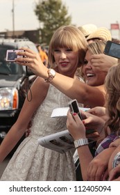 SASKATOON, CANADA - SEPT 9:  Taylor Swift At The 2012 Canadian Country Music Association Awards At Credit Union Centre On September 9, 2012 In Saskatoon, Canada