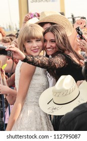 SASKATOON, CANADA - SEPT 9:  Taylor Swift At The 2012 Canadian Country Music Association Awards At Credit Union Centre On September 9, 2012 In Saskatoon, Canada