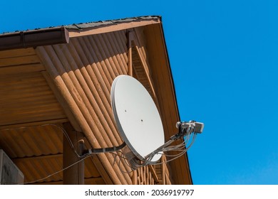 5,545 Old tv satellite Stock Photos, Images & Photography | Shutterstock