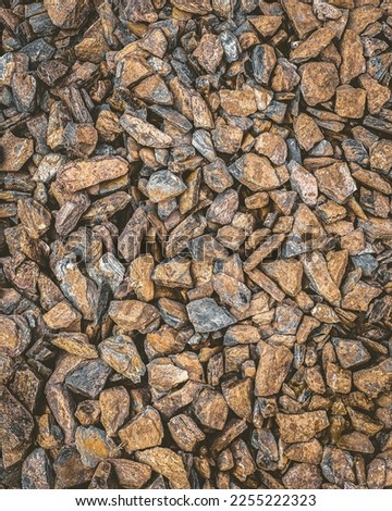 A satisfactory pattern of rocks on road