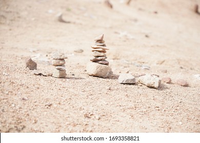 Satoliya Indian Traditional Games, Stone Pyramid, Balanced Arrangement