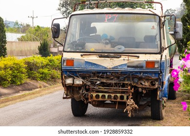 SATTAHIP, THAILAND - Mar 01, 2021: An Old Thai Commercial Vehicle Which Is Used In Gardening In Sattahip Thailand Asia