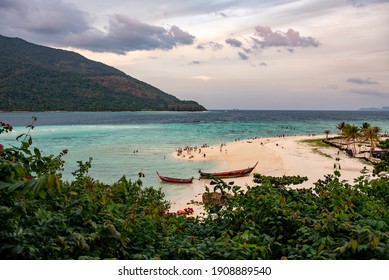 SATUN, THAILAND - DECEMBER, 31 2020: Many People Look Forward To The Sunset On The Final Day Of 2020 On Lipe Island, Satun, Thailand.