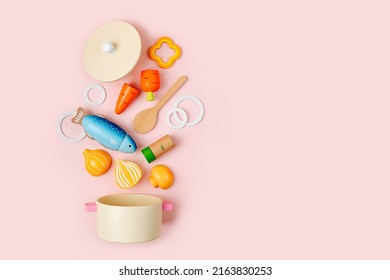 Saucepan With Soup Ingredients. Wooden Fruit And Vegetables Play Set. Educational Toys. Cute Kids Toys To Play In The Kitchen. Healthy Food Concept