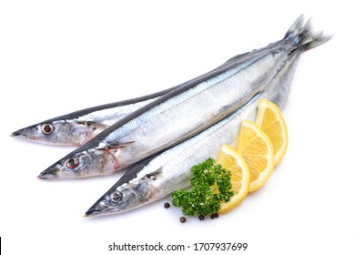 Saurer Fisch auf weißem Hintergrund