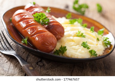 sausages and mashed potato
