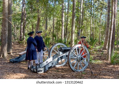 SAVANNAH GEORGIA, UNITED STATES - February 10, 2019: American Militia Firing Cannon In Savannah Georgia At A Colonial Faire