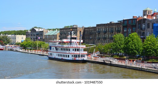 SAVANNAH, GEORGIA USA JUNE 27 2016: Savannah Riverboat, Georgia Queen On Excursion. The River Street Riverboat Company Was First Established In 1991 Under The Direction Of Jonathan Claughton.