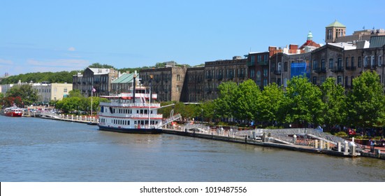 SAVANNAH, GEORGIA USA JUNE 27 2016: Savannah Riverboat, Georgia Queen On Excursion. The River Street Riverboat Company Was First Established In 1991 Under The Direction Of Jonathan Claughton.