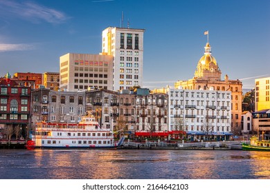 Savannah, Georgia, USA riverfront skyline.
