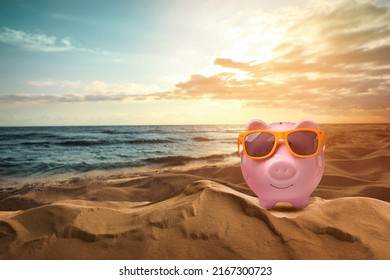 15,184 Piggy summer Images, Stock Photos & Vectors | Shutterstock